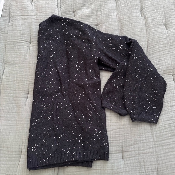 NWT black soft sweater with sequin embellishments Sz m - Picture 7 of 11